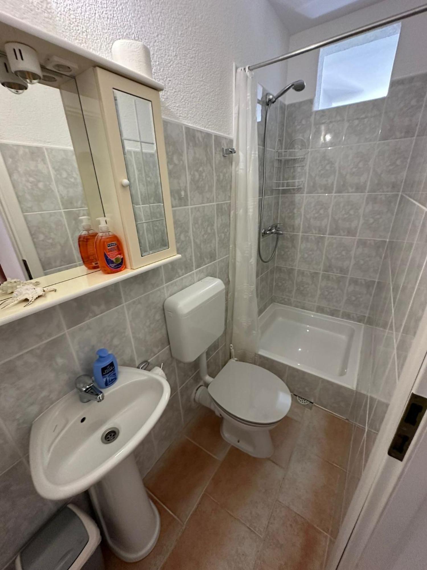 Apartaments Remi Starigrad Paklenica Eksteriør billede